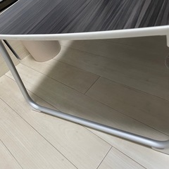 折り畳みテーブルの画像