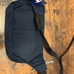 【新品、タグ付き】Champion ボディバッグの画像