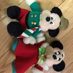 ミッキー　ミニー　ぬいぐるみ　バッジ