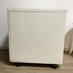 収納ラック（キャスター付）の画像