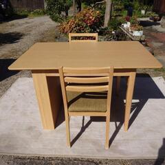 美品 ダイニングテーブル 椅子2脚付きの画像