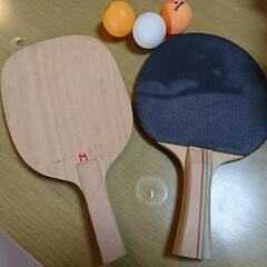 卓球ラケット2個&ボール３個の画像