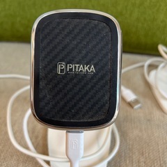 PITAKA MagSafe充電器の画像