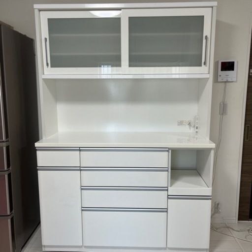 キッチンボード　ニトリ　食器棚