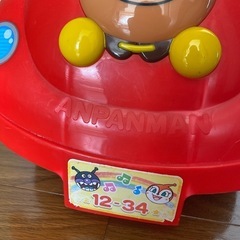 アンパンマン　車の画像