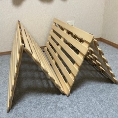 ニトリのすのこベッド4つ折りシングルの画像