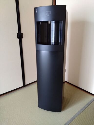 ウォーターサーバー　カフェ機能付きモデル
