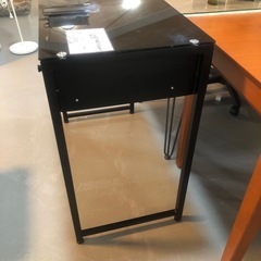 デスクのチェアセットの画像