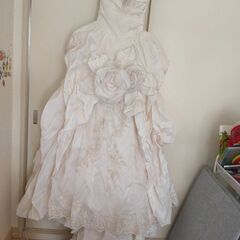 ウエディングドレス