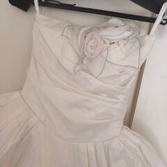 ウエディングドレスの画像