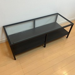 テレビ台とボックスの画像