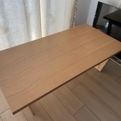 テーブル