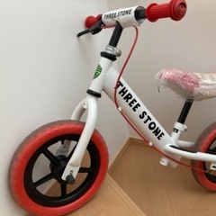 初めての自転車　ストライダー似　キックバイク　バランスバイク　ラ...