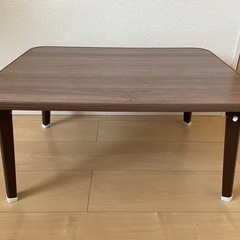 折りたたみ式テーブル
