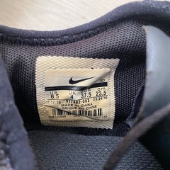 NIKE スニーカー　23.5cmの画像