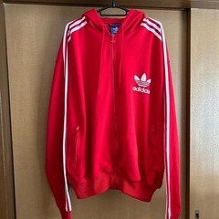 アディダス　赤ジャージ
