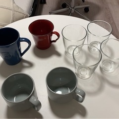 キッチン用品・カトラリー・食器(大体2セットずつ)の画像