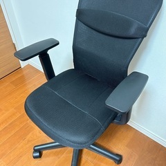 【美品】ニトリ オフィスチェア（OC 001 BK/肘付き）の画像