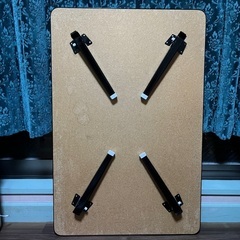 折りたたみテーブルの画像