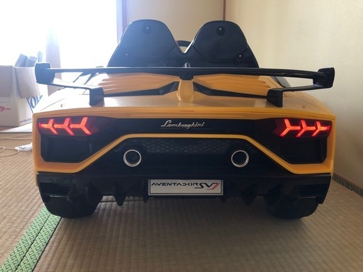 ランボルギーニ　　アベンタドール　電動乗用車