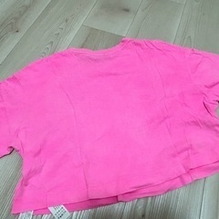 BershkaレディースTシャツの画像