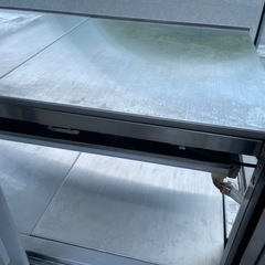 ■中古品 ダイワ冷蔵ショーケース KN201B2 2021年 100V 対面ショーケース ケーキショーケース 700ｘ500ｘ1000㎜ 動作問題なし ■の画像