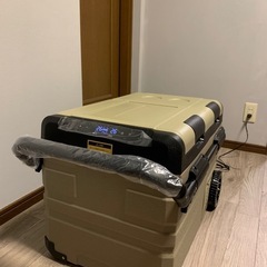 EENOUR　ポータブル冷蔵庫35ℓ(新品ですが破損あります)