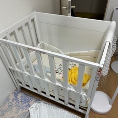 【美品】ベビーベッド　ミニ　(白) 石崎家具 5WAY 2023...