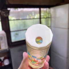 レトロ　ヤクルトの入れ物の画像