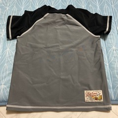 新品ラッシュガードの画像