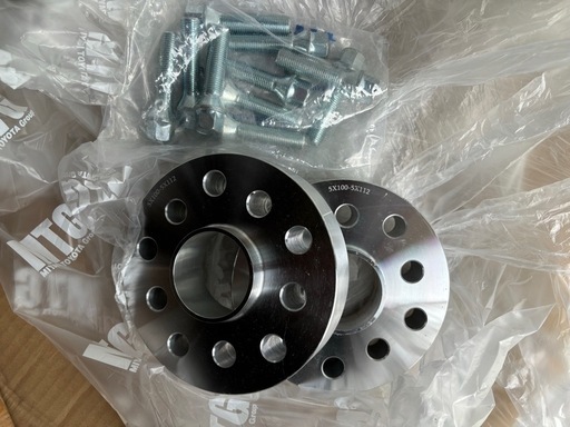 スペーサー　30mm PCD100/112 5穴　新品ラグボルト付