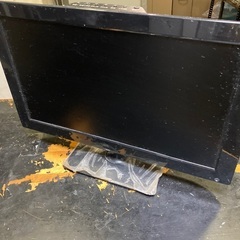 液晶テレビ　17.3インチ