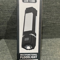作業灯 led 投光器 ワークライト led 充電式 折り畳み フック付き ハンディライト 6500-12000K色温度 IPX4防水 ワークライト 5種類の光の切り替え 150-300LM 昼光色 マグネット 懐中電灯 高輝度 省エネ ledライト 投光器 led 投光器,当てはまること アウトドア キャンプ 日常応急照明/自動車整備/夜間作業の画像