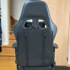 ゲーミングチェアの画像