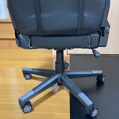 ゲーミングチェアの画像