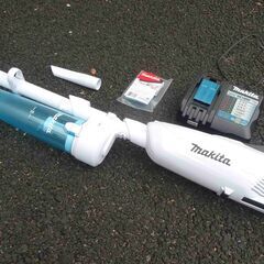 Makita サイクロン式 掃除機 コードレス 2022年購入 ...