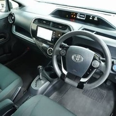 低走行×ハイブリッド✨【トヨタ🚗アクア】