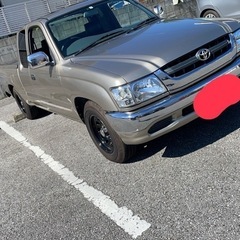 ハイラックスピックアップトラックの画像