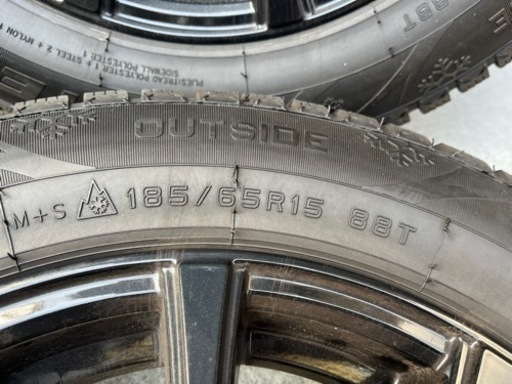 スタッドレスタイヤ　ホイールセット　フリード　185/65R15