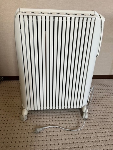 デロンギ　オイルヒーター　D091549EF