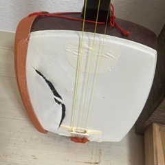 【取引中】三味線　破れ有の画像