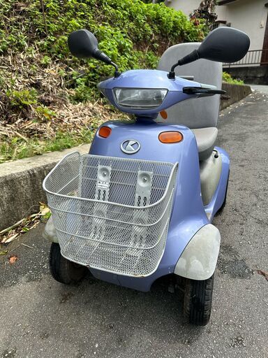 シニアカー　クボタ　ラクロード