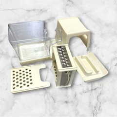 野菜調理器❤4面回転　スライサー　補助器具付　多機能　調理器具　おろし金の画像