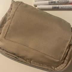 柴犬の可愛い刺繍ポーチの画像