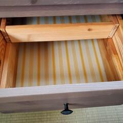 IKEA ヘムネス サイドテーブルの画像