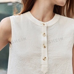 新品　ハーフボタン スリーブレスブラウスの画像