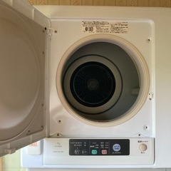 衣類乾燥機（専用スタンド付き）
の画像
