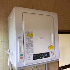 衣類乾燥機（専用スタンド付き）
