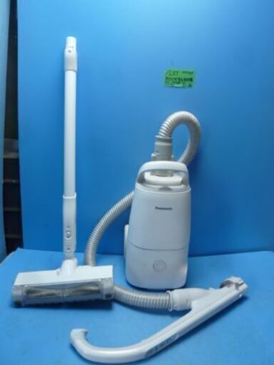 L513 Panasonic　掃除機　紙パック式　２０２２年製　MC-JP850K-W