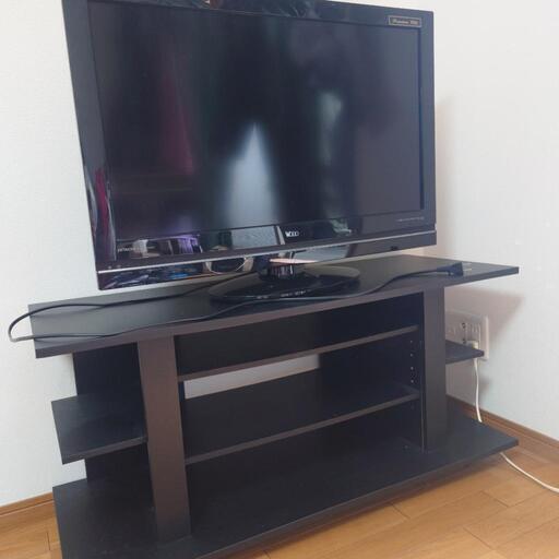 決まりました：テレビ、テレビ台、リモコンのセット